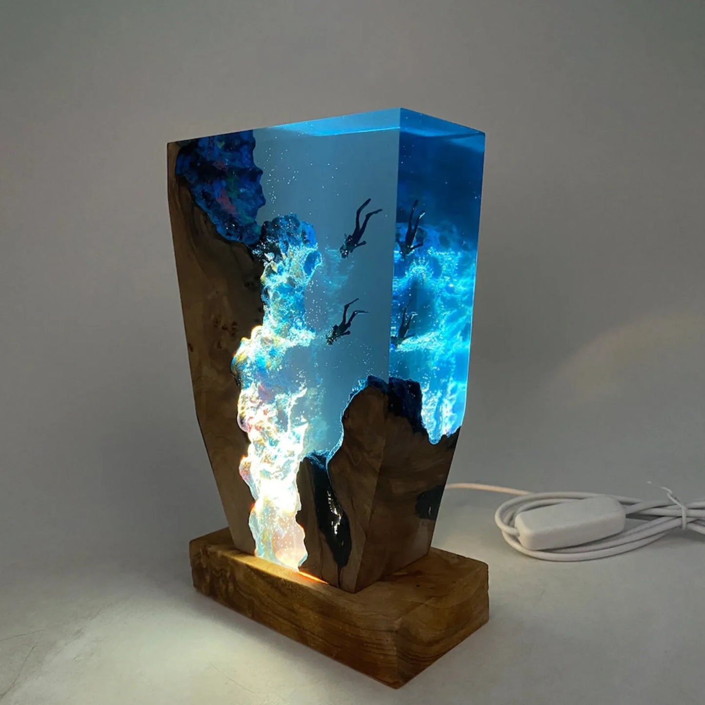 Seabed Exploration Organism Resin Table Light 2 Divers Resin Table Light Deep Sea Diver Night Lights Bedroom Custom Desk Decors